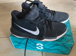 nike欧文3代 篮球鞋黑麂皮刺绣款 !