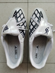 阿迪达斯adidas猎鹰限量复刻 fg真