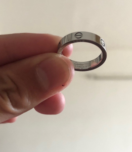 卡地亚戒指750leve52833a 租客走的时候留下的 喜