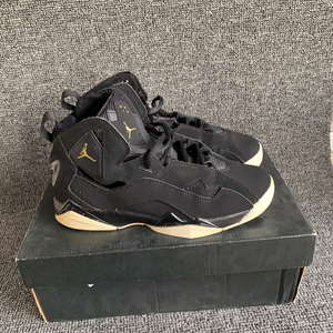 正品36码耐克aj7黑金加强版女款成色如图 鞋底氧化全新一千