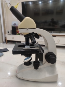 德国徕卡单目显微镜.全部原装配件,4个原装物镜4倍10倍40