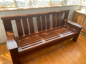 华鹤全新琥珀色实木沙发,凤凰木,尺寸2150*735*925