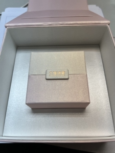 六福珠宝手镯盒