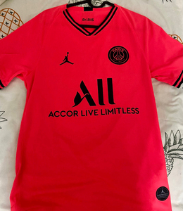 大巴黎aj联名球衣