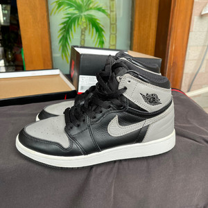 aj1影子灰高帮gs 37.5码九五新 新旧程度如图 鞋盒鞋