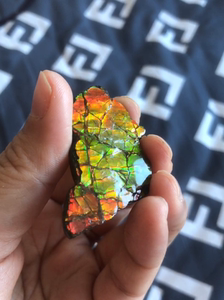 加拿大korite斑彩石小黑盒原石 红色原石 小鸭子形状