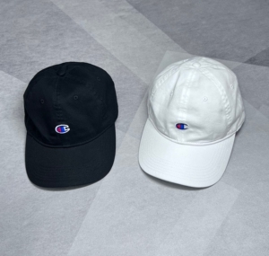 冠军白色棒球帽