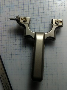 弹弓全钛合金甬水虎c5短臂加厚移动撑头归零8020成色不错9