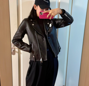 coach羊皮女士经典款皮衣,购买于专柜,尺寸xs,建议16