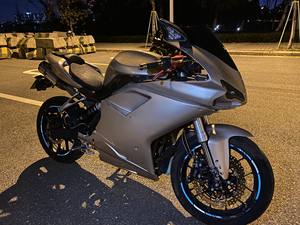 摩托车跑车 吉利吉铭400s(杜卡迪款848)目前1.2w公