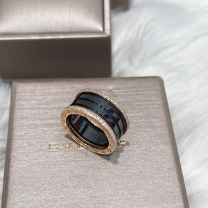 宝格丽黑陶瓷四环双排钻玫瑰金 弹簧戒指 61码