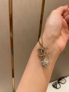 正品chanel香奈儿珍珠水钻双c项链毛衣链,九成新.