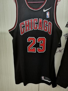 芝加哥公牛队乔丹23号球衣黑红chicago bulls 4