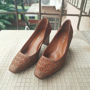 丽柏斐儿le perfel复古镶钻棕色高跟单鞋～～36码,非