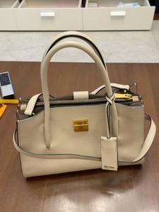 缪缪miumiu 风琴包 通勤包 邮差包 清新可爱高雅.