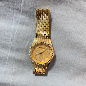 陈一花花豆豆淘宝boatihone手表满天星手表电视同款卡斯丹盾金0人