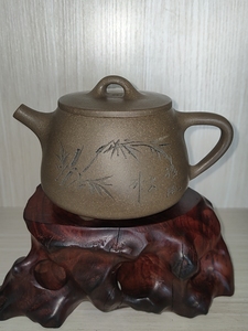 74精品72紫砂蟹壳青刻竹高石瓢壶,陈忠徐作品,容量260毫升