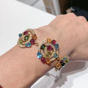 宝格丽宝石手链