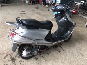 五羊本田优悦100c,机头静音有力,不烧机油,脱审,前置碟刹