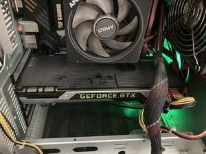 公版gtx970泰坦皮,信仰灯正常亮,无维修,正常使用还在机