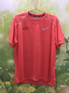 nike赞助国家队田径队训练短袖,全新无挂牌!全涤纶激光冲孔