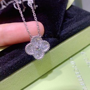满钻四叶草项链 梵克雅宝同款项链