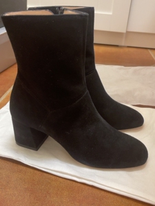 00天猫国际欧洲直购天猫香港直发furla芙拉女士圆头徽标靴子简约