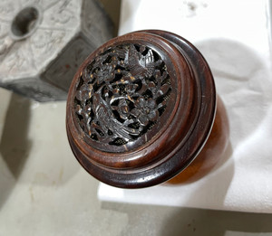 清代黄花梨口椰壳蒙芯蛐蛐葫芦.开门三河刘葫芦,底部为双脐三河