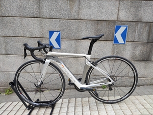 公路自行车烈风 米兰3 碳纤维公路车 禧玛诺105大套