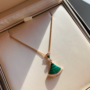 bvlgari宝格丽绿玛瑙小裙子扇形项链18k金