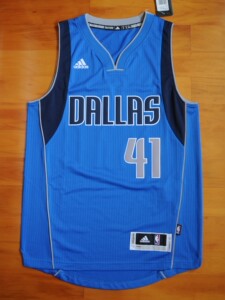 阿迪达斯 德克诺维茨基小牛独行侠sw球衣,客场蓝,r30 2