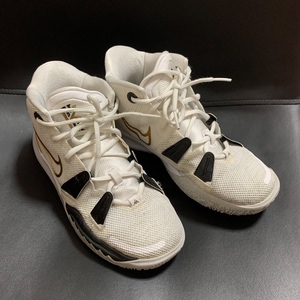 nike kyrie 欧文7 总决赛白金配色 低帮篮球鞋 3