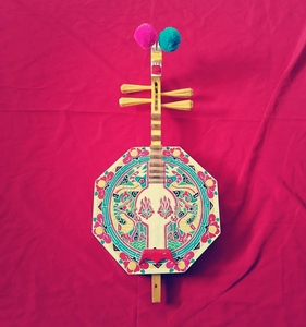 老艺人手工制作云南彝族(弦子)月琴.价格不贵,需要请私聊,尺