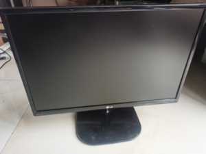 lg 20寸液晶显示器ips面板,正常使用无坏点亮点暗点,配