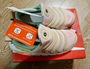 全新原装韩国专柜耐克毛毛虫女童运动鞋35码