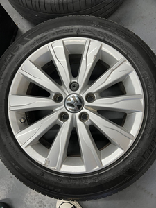 速腾14款4个原厂16寸轮毂.774个16寸米其林轮胎.打包一