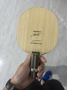 张继科zlc 直板.大鱼鳞板面,成色很好. 帮球场大叔卖的