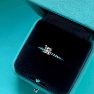 tiffany 蒂芙尼0.34ct 钻石戒指 方钻53号 9