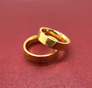 卡地亚戒指男黄金