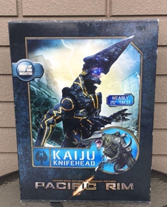 neca 环太平洋 刀头 18寸 流浪者 尾立鼠