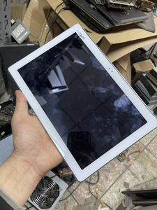 华硕p00c平板电脑,不开机,原因可能是充电接口损坏,外屏破zj