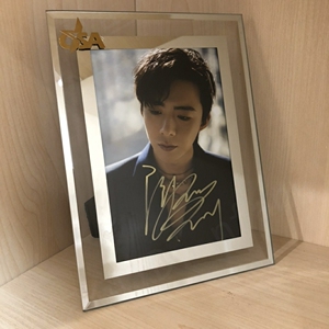 刘宇宁亲笔签名照 抖音星动之夜签