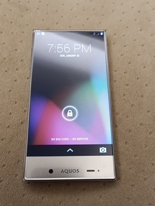 sharp夏普306sh无边框手机鼻祖,下摄像头,骨传导听筒