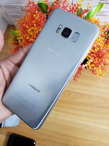 亮银色三星s8全面屏手机,高通骁龙835处理器送配件