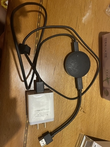 电视果m1,买了就没怎么用,带一个充电头