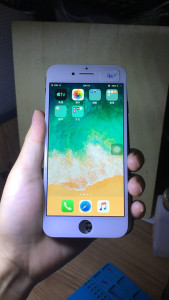 苹果iphone7代原装后压屏幕总成压伤屏幕白色屏幕黑色背景