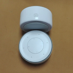 叮咚智能音箱.都能正常使用,成色实拍