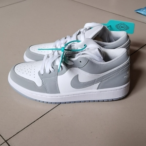 000人付款淘宝原价收aj1low  小迪奥厚底   女鞋 38码  未拆盒smile