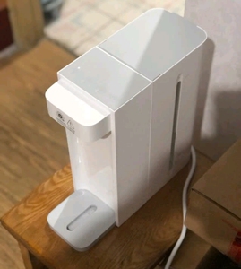 米家 小米即热饮水机c1 台式小型免安装 3秒速热 三挡水温