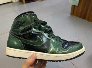 000人付款淘宝jordan篮球鞋 aj1漆皮绿黑332550-300pipimamami1700.